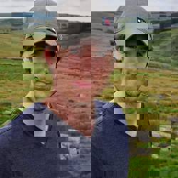Profile pucture of Terry Scott
